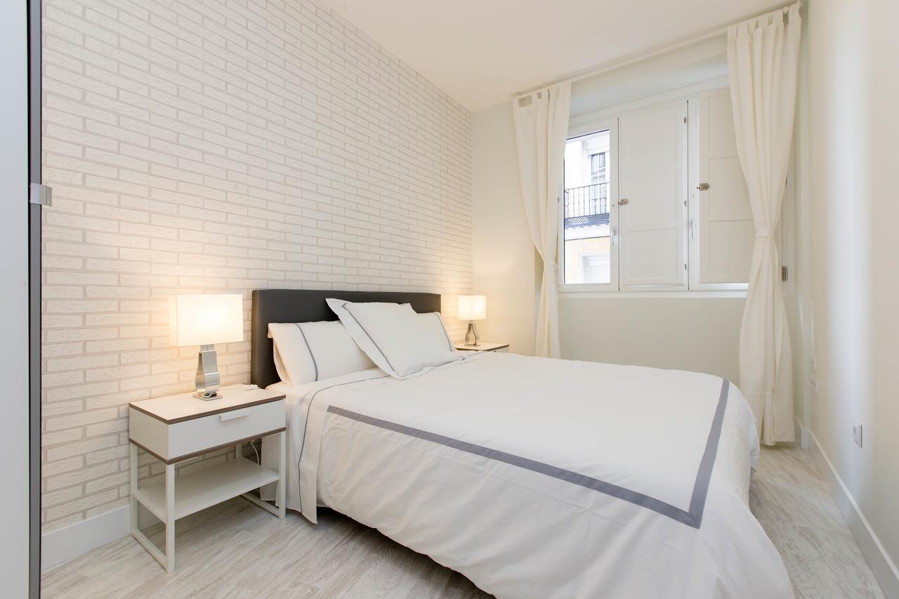 Bookinmadrid Com - Cascorro Sq 18 Pax Apartman Kültér fotó