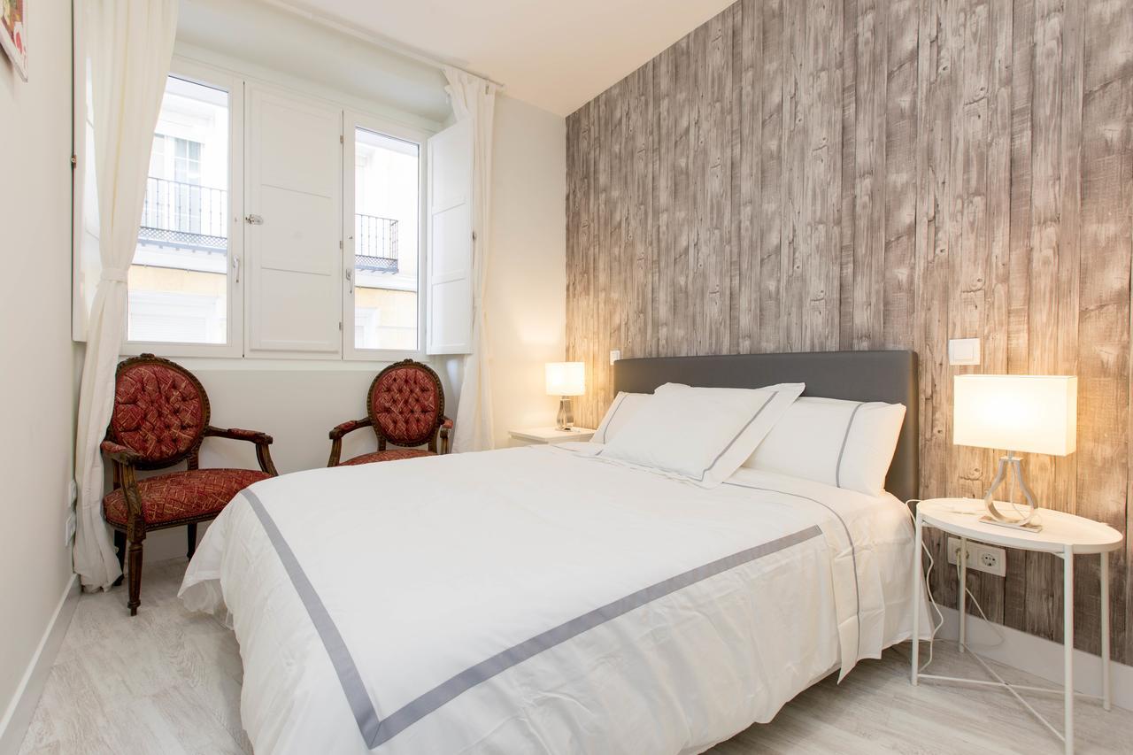 Bookinmadrid Com - Cascorro Sq 18 Pax Apartman Kültér fotó